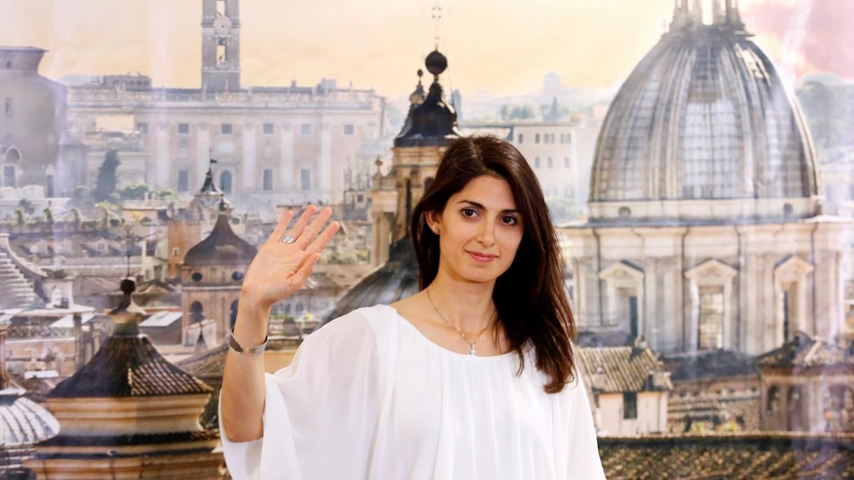 Roma, Procura chiede rinvio a giudizio Raggi per nomina Marra