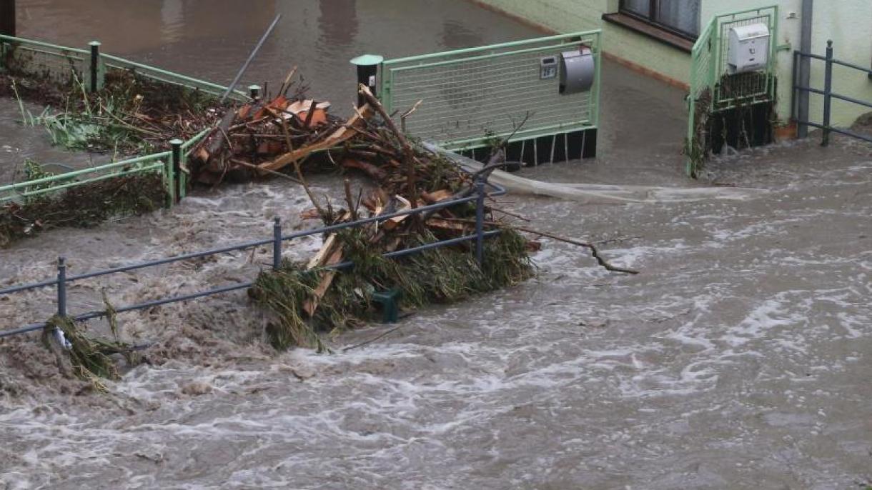 La lluvia torrencial que influye Alemania desde hace 2 días paraliza la vida cotidiana