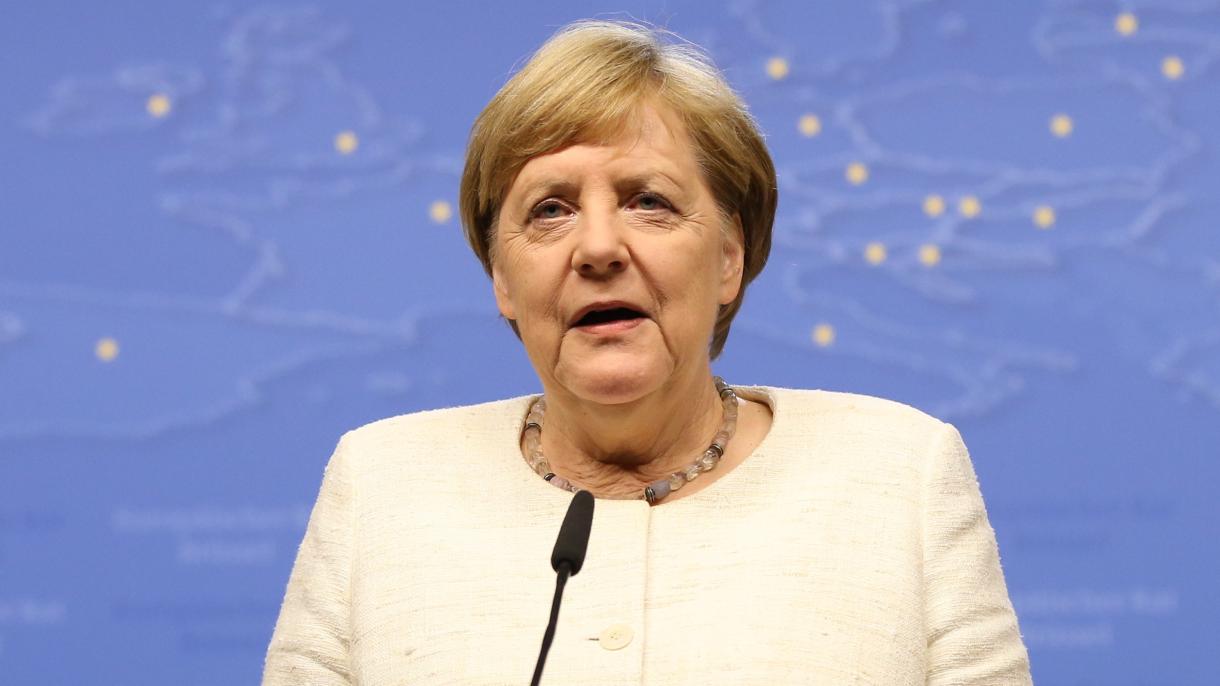 Merkel: "Jobb még néhány napot várni, mintsem elhamarkodott döntéseket hozni"