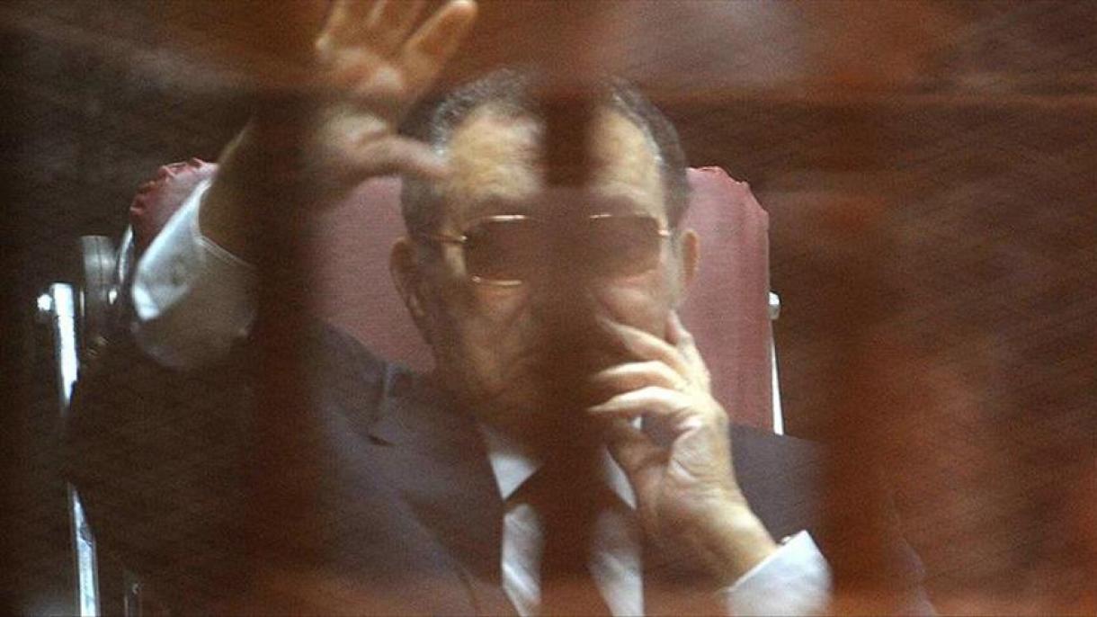 حسنی مبارک رئیس جمهوری پیشین مصر از زندان آزاد شد