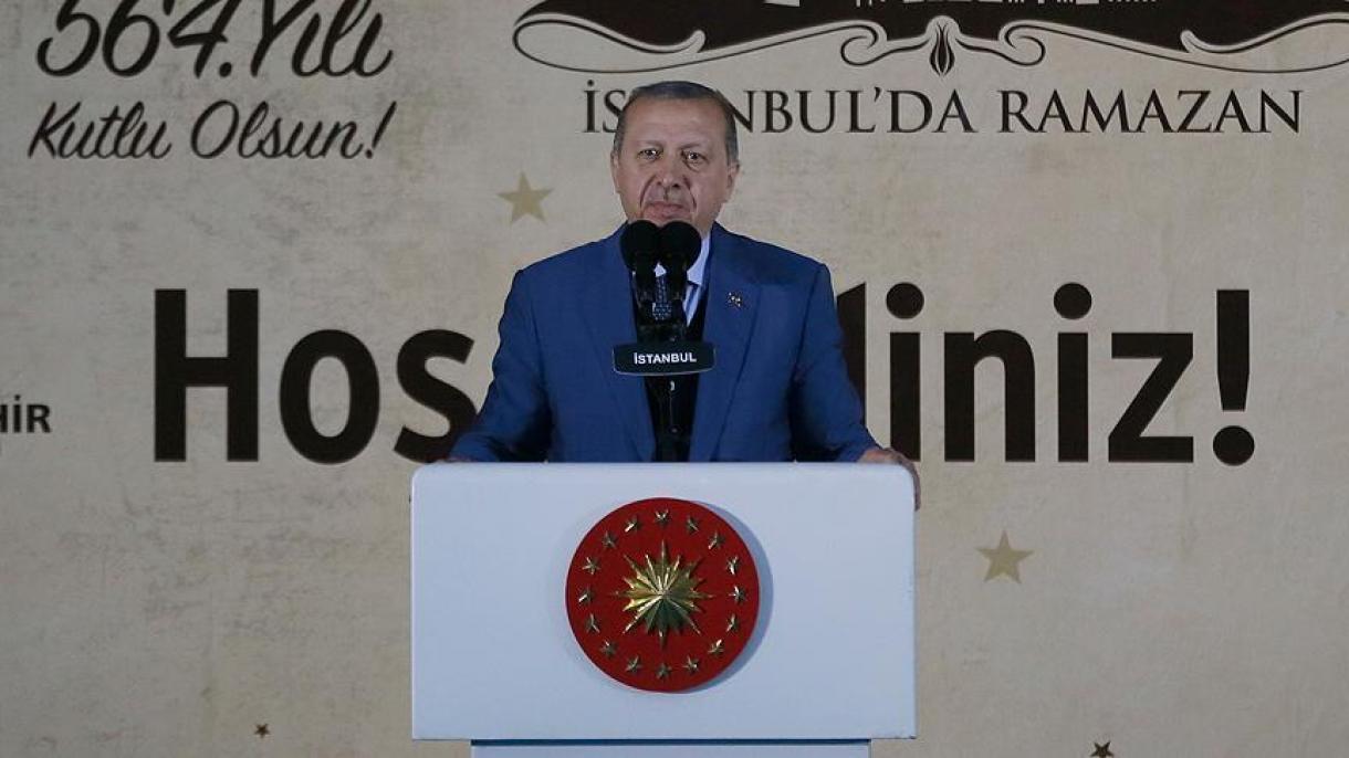 Erdogan celebra anniversario della conquista d'Istanbul