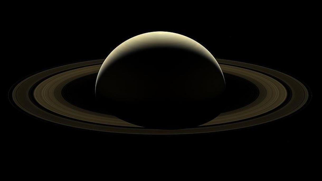 美国宇航局发布“卡西尼”号的最后一张完整土星照片