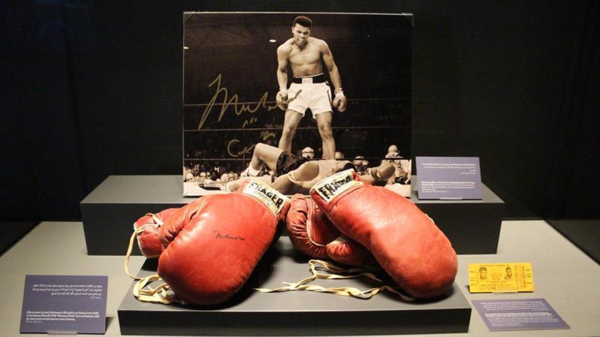 Meşhur boksçy Muhammed Ali hatyralanýar