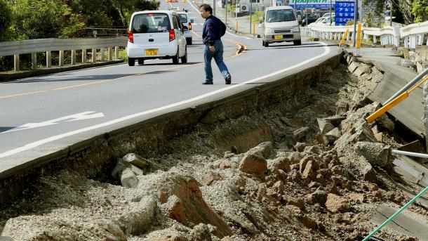 Japón fue sacudido por 6,5 grados de magnitud donde han perdido la vida 9 personas