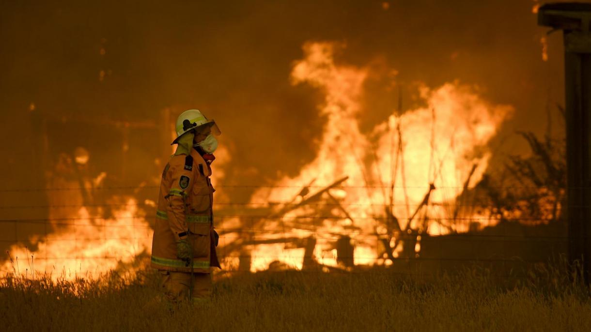 Hatalmas területeken lángol az erdő Ausztráliában