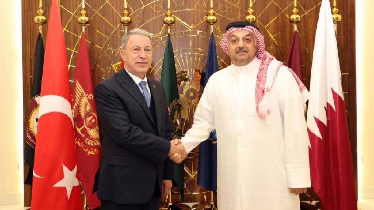Министър Акар се срещна с катарския си колега ал-Атия