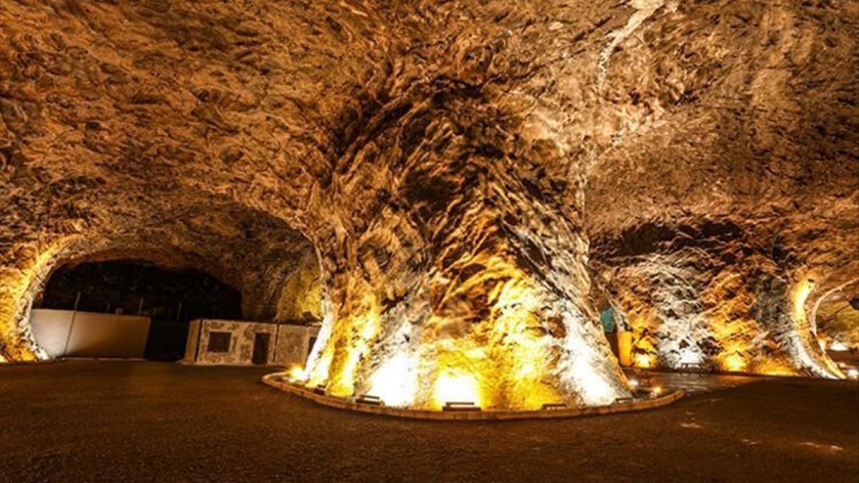 سفر به غارهای شگفت‌انگیز ترکیه