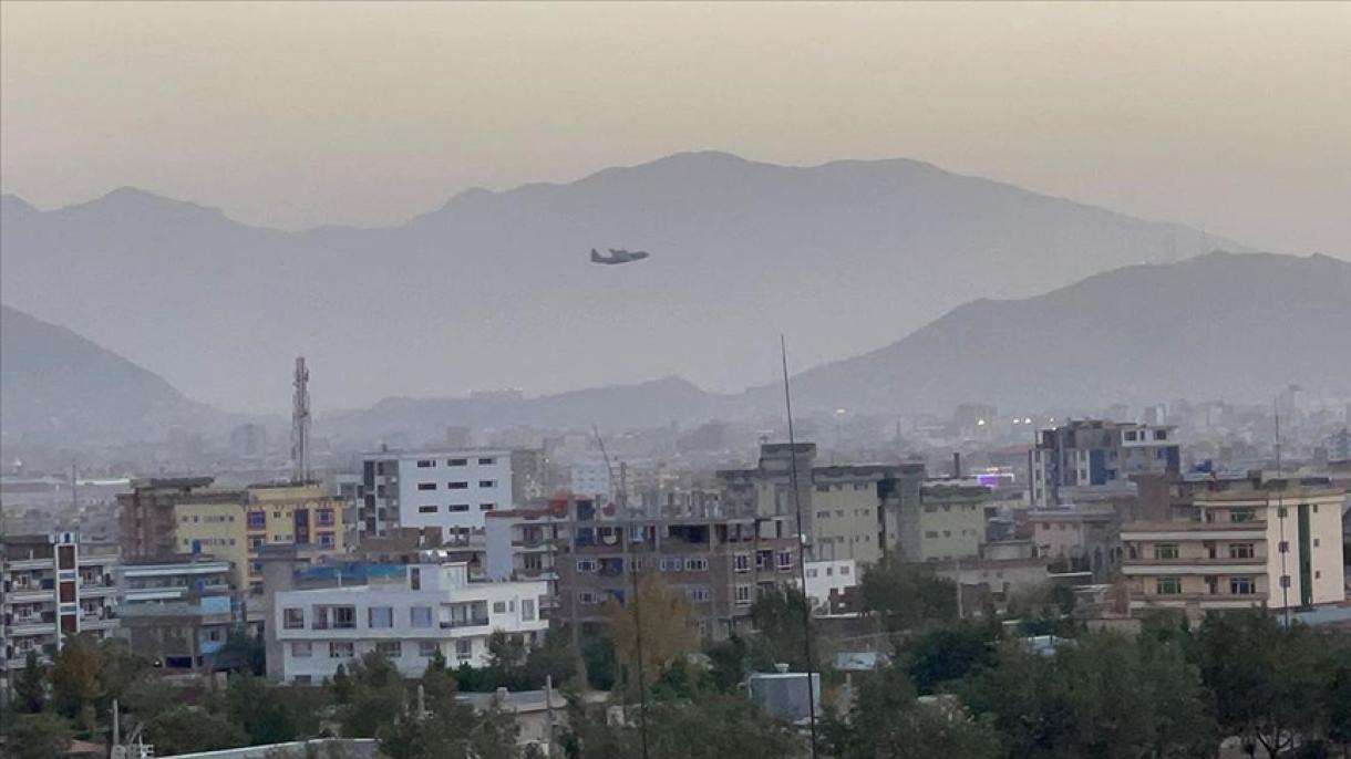 کابل کے ہوائی اڈے سے  کل کے دہشت گردی کے حملے کے بعد پروازیں بحال