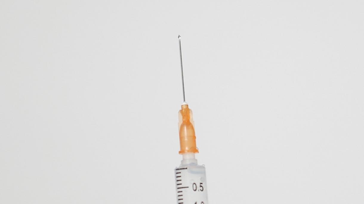 德国一男子接种217次新冠疫苗