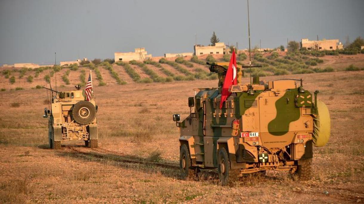 Түркия АҚШ армиясымен бірге Манбидж шекарасын күзетті
