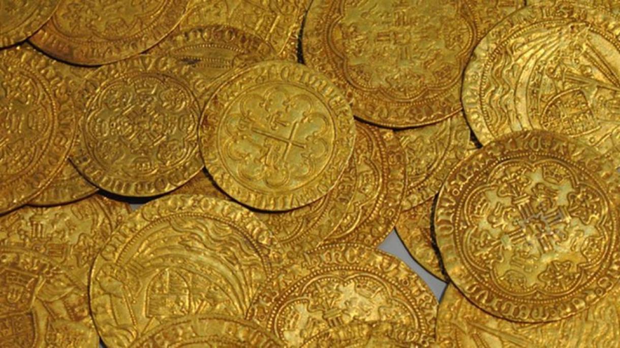 کشف سکه های طلا در یک خانه قدیمی در فرانسه