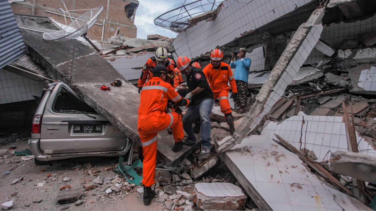 印尼强震及海啸导致损失惨重死亡人数有可能上千
