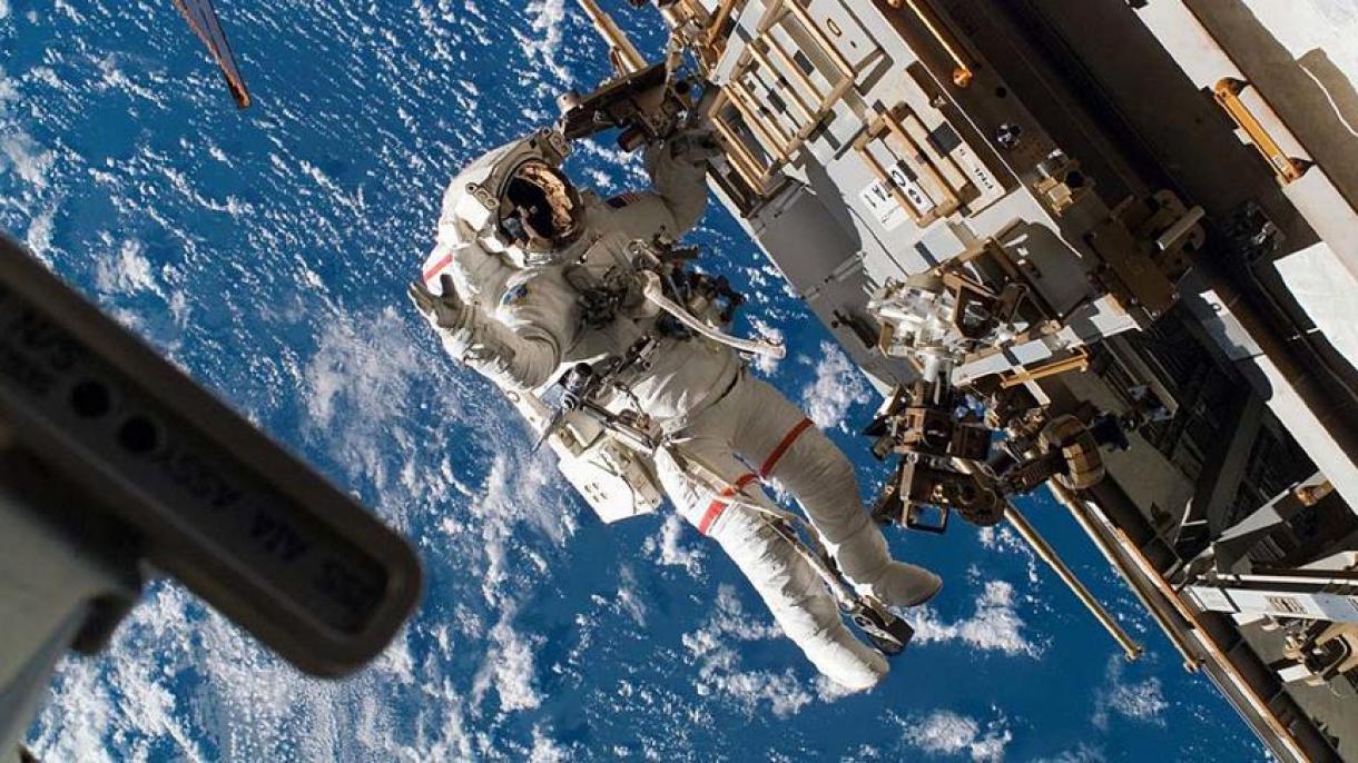 Nello spazio si allunga il corpo di un’astronauta giapponese