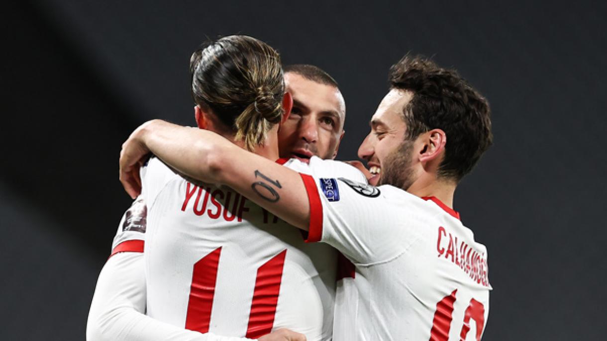 Turquía golea a Holanda en las eliminatorias europeas hacia Qatar 2022