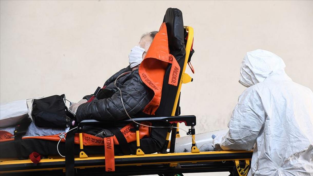 Italia, coronavirus: 300 decessi  e 20.159 casi nelle ultime 24 ore