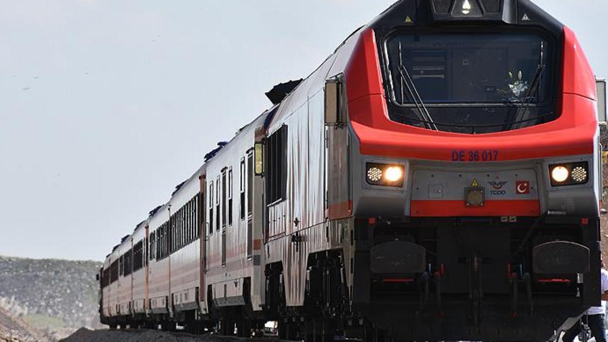 خط راه آهن باکو-تقلیس-قارص که پکن را به لندن وصل میکند امروز افتتاح میشود
