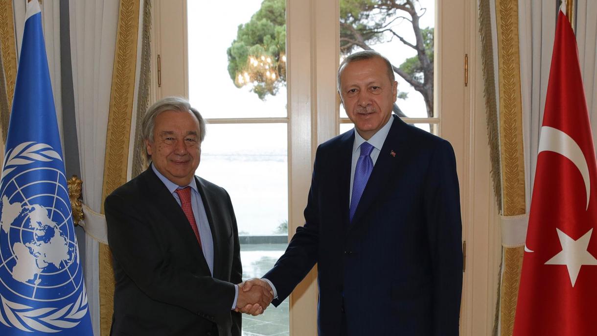 Erdogan recibe a Guterres en el Pabellón Vahdettin en Estambul