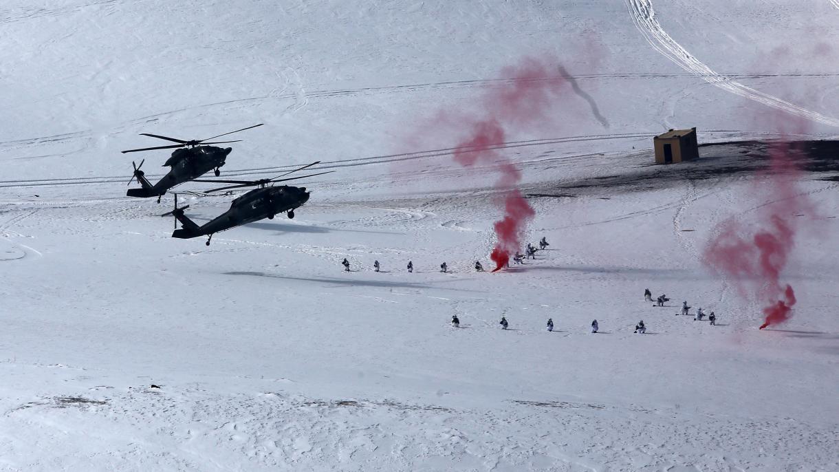 Erdogan se dirige as tropas que participam da Manobra de Inverno-2019