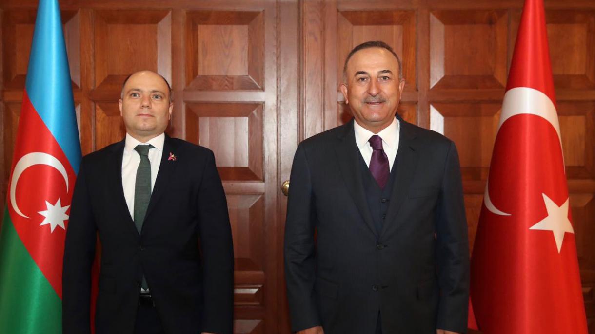 Με τον υπουργό Πολιτισμού του Αζερμπαϊτζάν συναντήθηκε ο Τσαβούσογλου