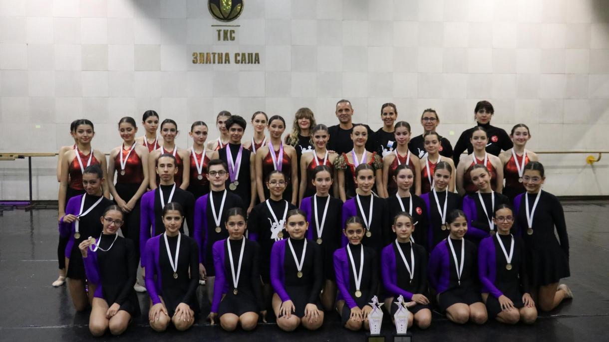 Török táncosok sikere Szkopjéban