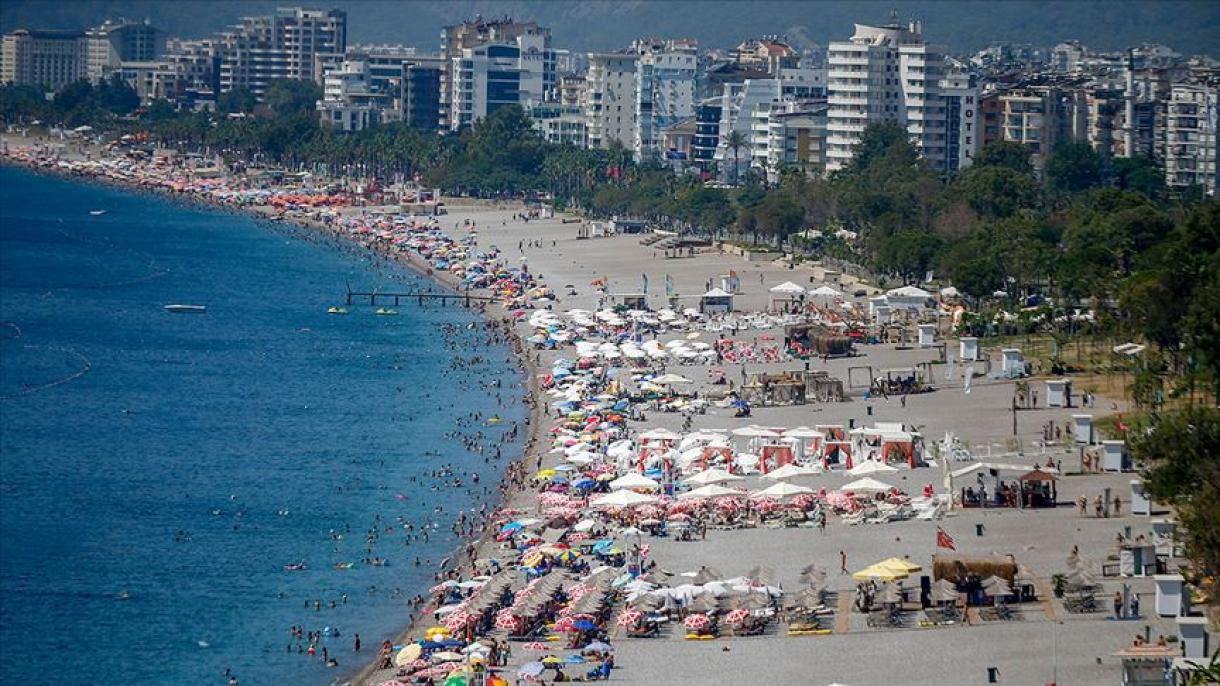 Antaliyada turist rekordı