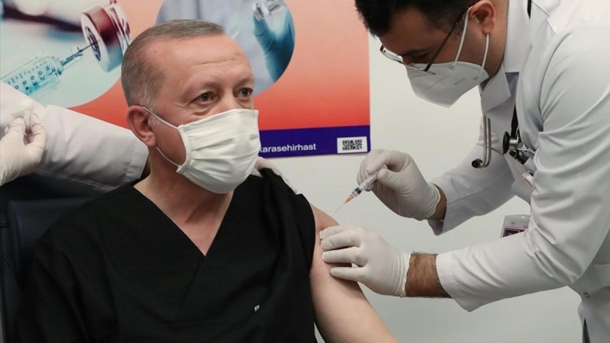 Președintele Erdogan s-a vaccinat la spitalul de la Ankara