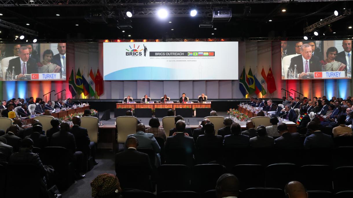 BRICS acaba com o pedido para atuar em conjunto para resolver crises políticas