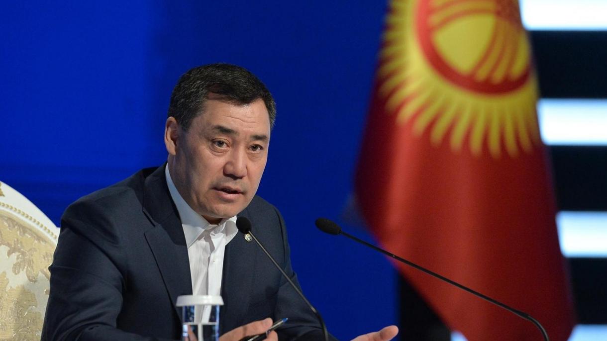 қирғизистан баш министири  пирезидент намзати болуш үчүн вәзиписидин истепа бәрди