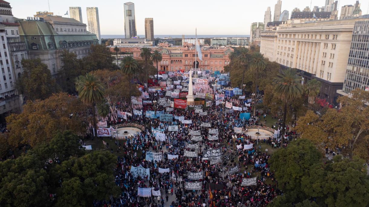 Nuevas protestas en Argentina para pedir más trabajo y ayuda social