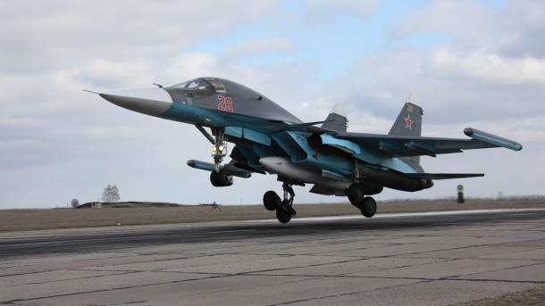 “Aviones de caza rusos continuarán bombardeando a terroristas en Siria”