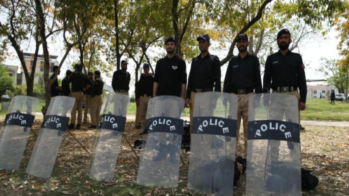 Pakistanda polisiýa merkezine bombaly hüjüm guraldy