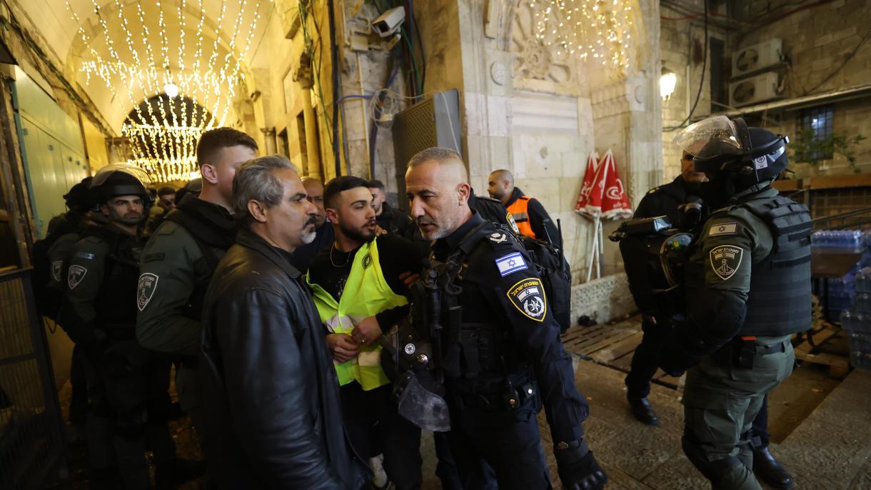 Türkiye elítélte az izraeli erők rajtaütését az al-Aksza mecsetnél