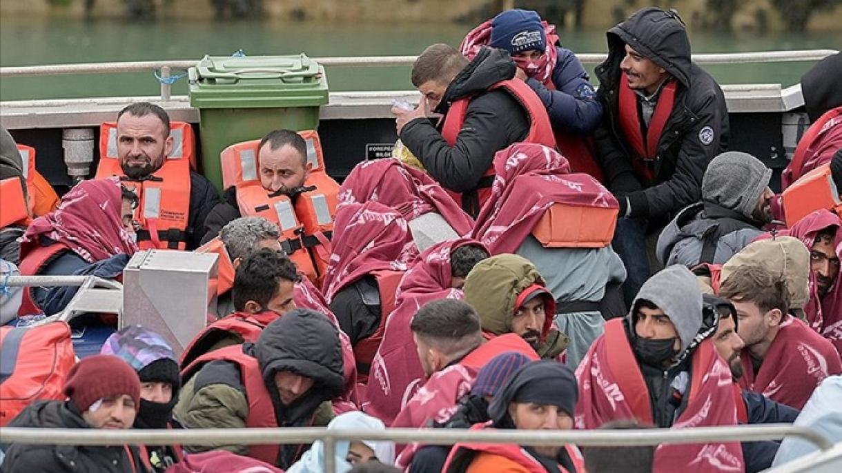 Número de migrantes a atravessar o Canal da Mancha ultrapassa 20.000
