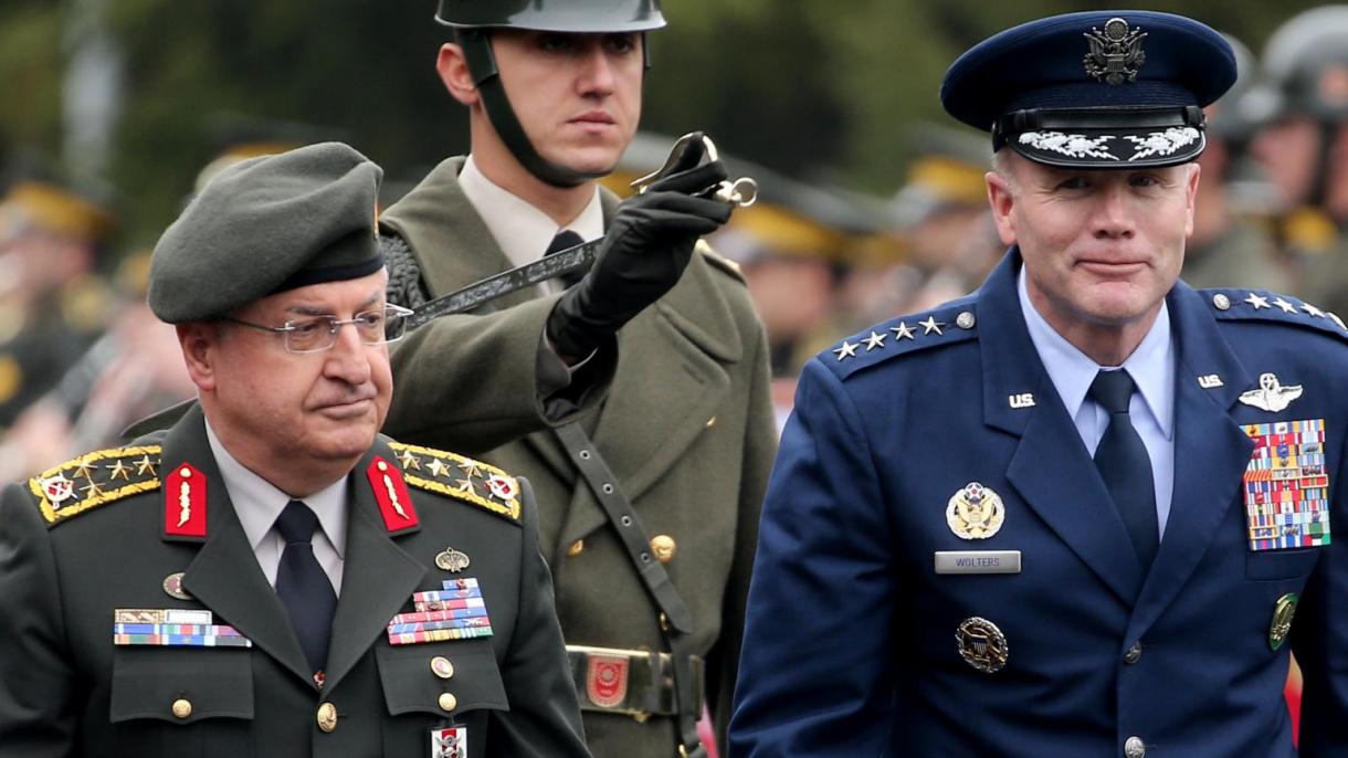 Главнокомандващият силите на НАТО в Европа Тод Уолтърс е на посещение в Анкара