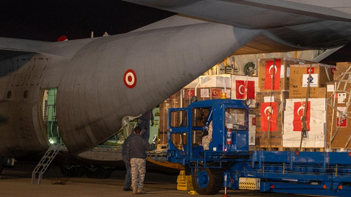 Турция изпрати още един самолета с хуманитарна помощ за Газа