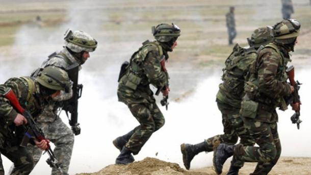 Az azerbajdzsáni hadsereg szerződéses katonákat fogad