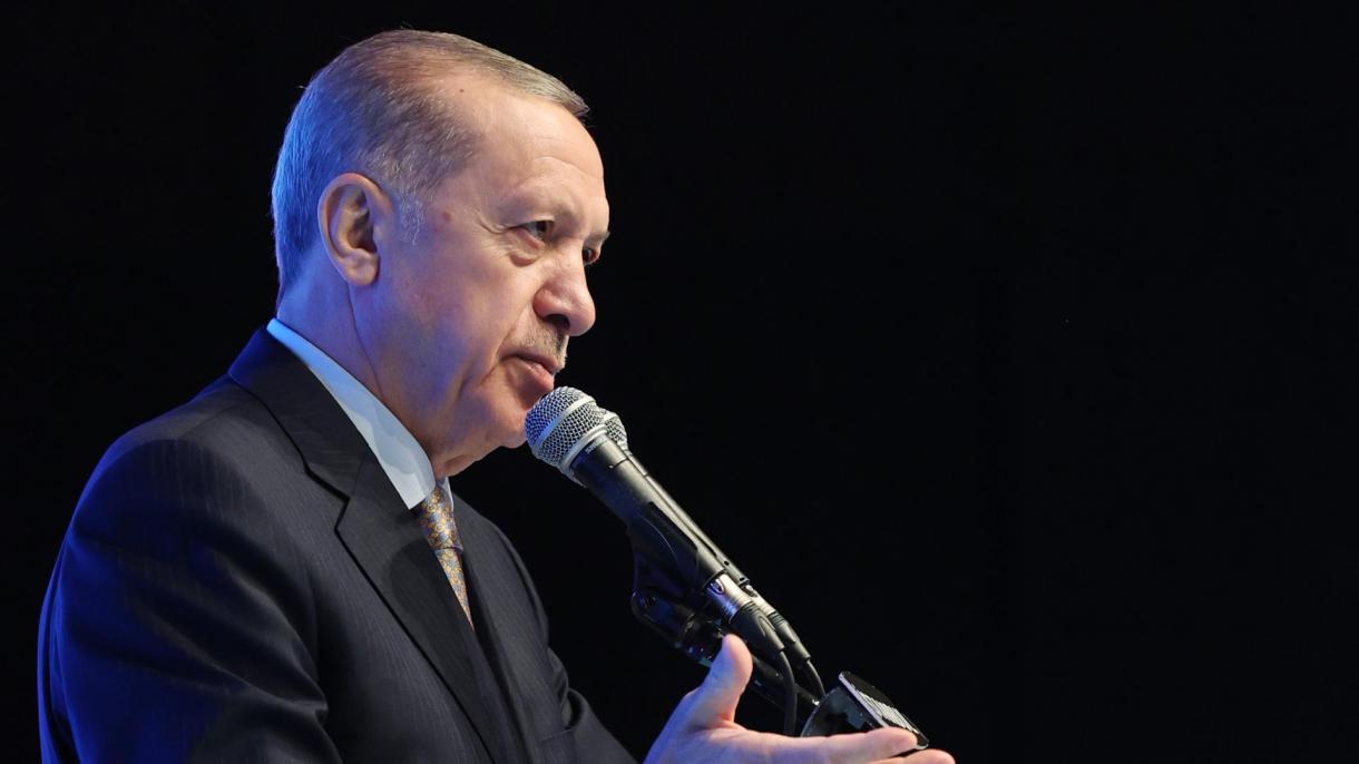 ایردوغان تورکیه ده قول اوریلگن تروریستیک هجوملرگه قرشی سیس چیقرمه گنلرنی قتّیق قاره له دی