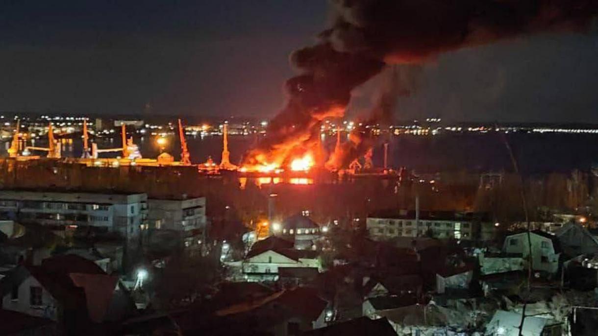یوکرین نے  روسی بحری بیڑے کا ایک جہاز تباہ کر دیا