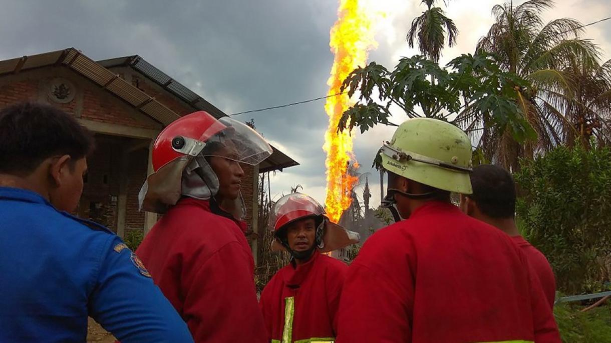 Aumenta a 21 el número de las víctimas mortales de la explosión en un pozo petróleo de Indonesia