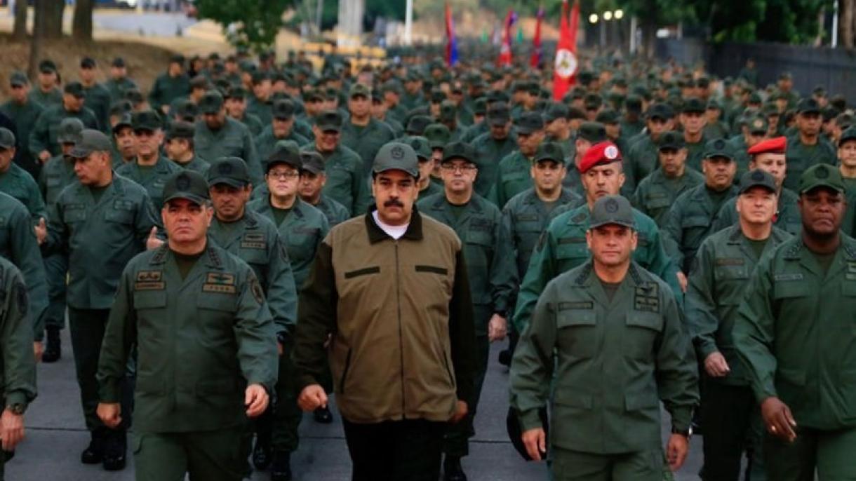 Maduro felszolált a hadsereghez