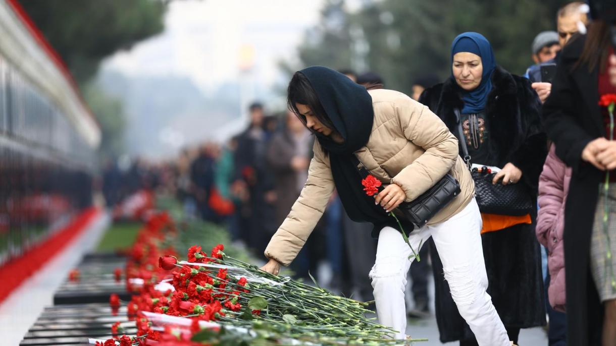 azerbaycan kanli ocak anma2.jpg