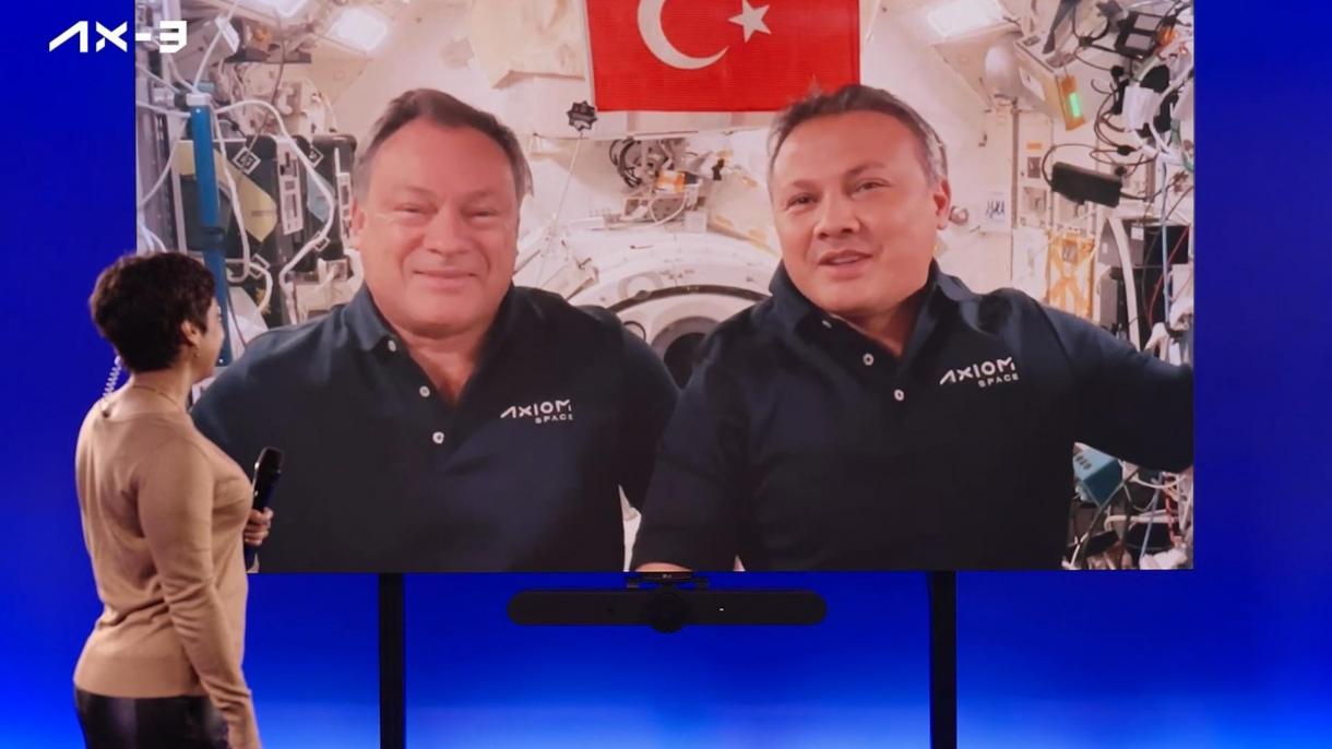 Axiom Space habló con Gezeravcı a través de un enlace en vivo