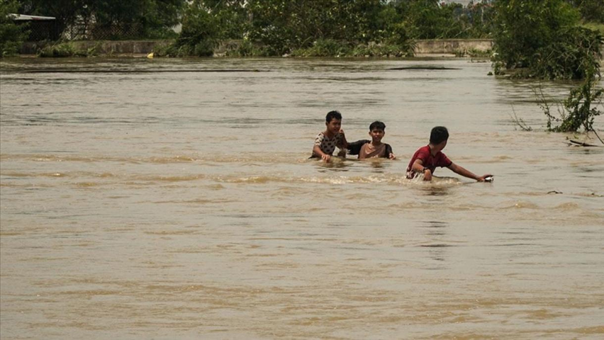 菲律宾暴雨引发洪水和山体滑坡:47人死亡