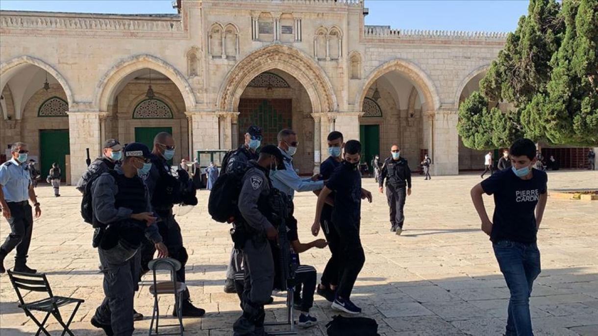 Fanatikus zsidók törtek be az Al-Aksza mecsetbe