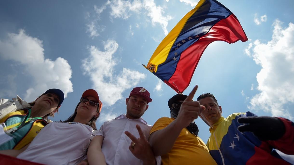 Venezuela recibe el año nuevo con 214 "presos políticos" y "emergencia social"