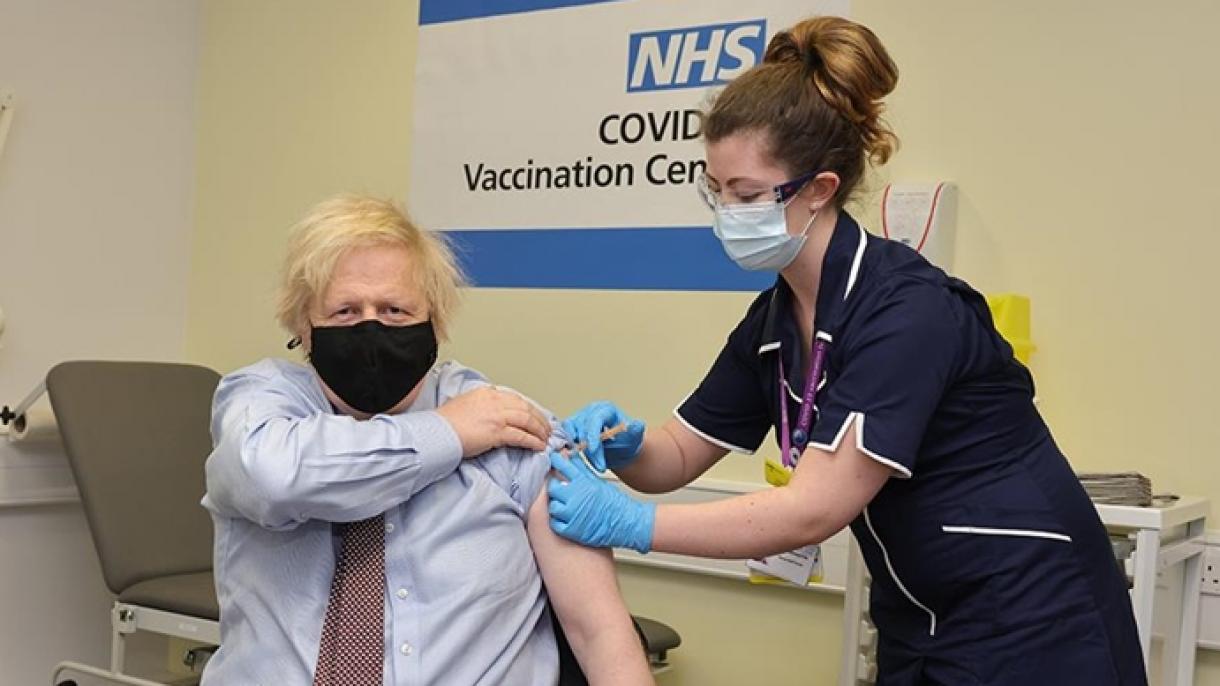 Борис Жонсон  Oxford-AstraZeneca вакцинасын алды