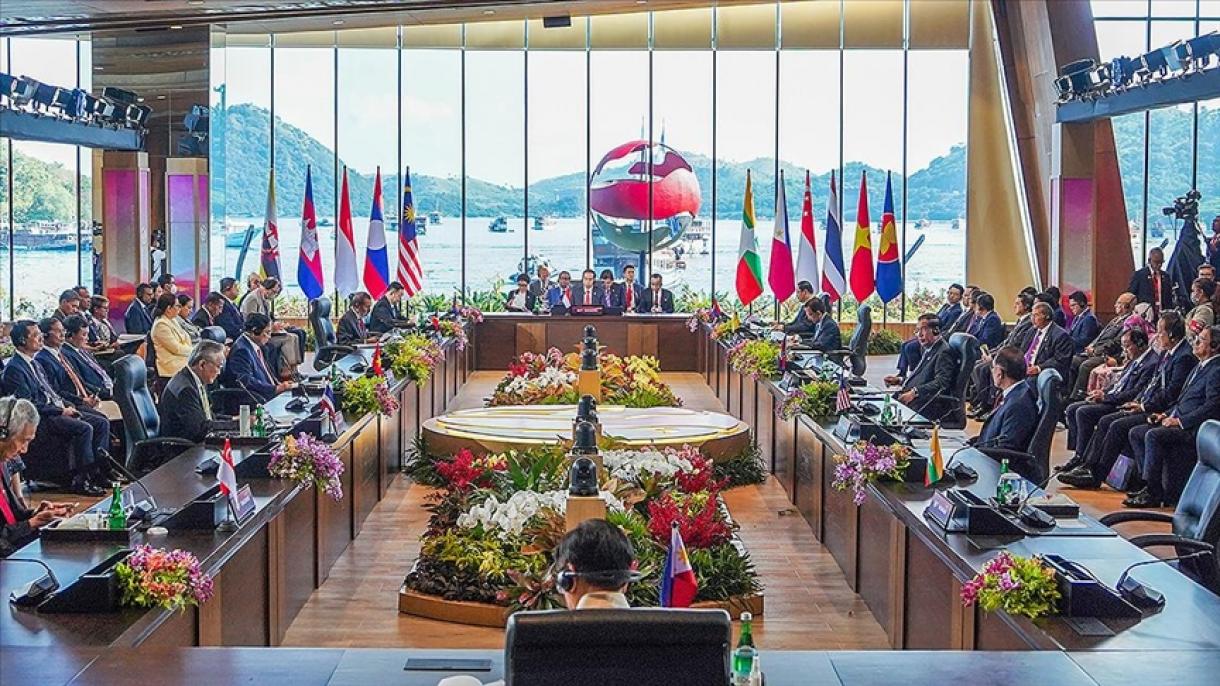 برگزاری اجلاس وزرای امور خارجه جنوب شرق آسیا در لائوس