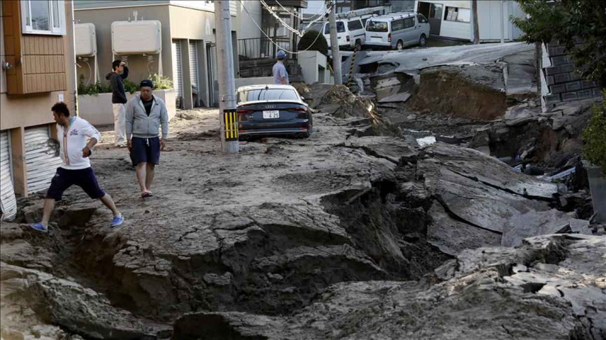 تعداد قربانیان زمین لرزه در ژاپن به 30 نفر رسیده و 9 تن دیگر همچنان مفقود هستند