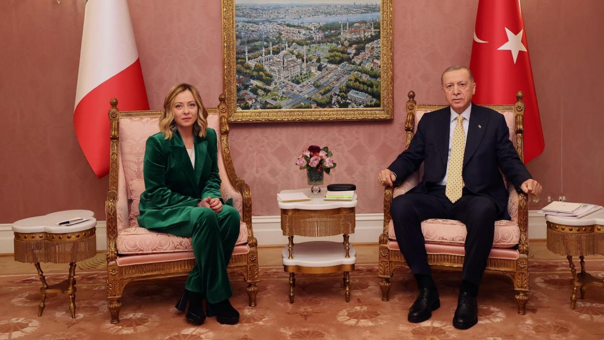Meloni accolta dal Presidente Recep Tayyip Erdoğan a Istanbul
