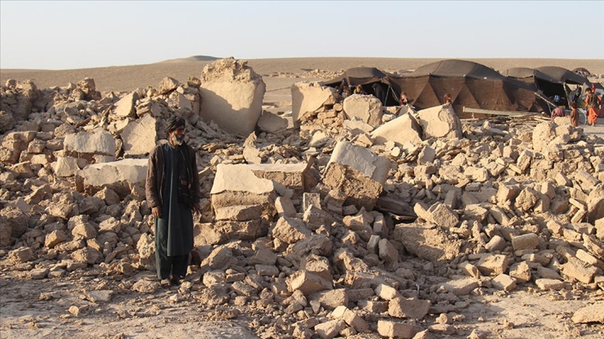 وضعیت دشوار زلزله‌زدگان هرات در سرمای زمستان